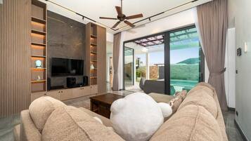 Luxury Villa, Pool View | Living area