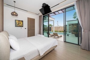 Luxury-Villa, Poolblick