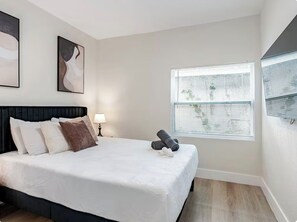 4 chambres, fer et planche à repasser, Wi-Fi gratuit, draps fournis