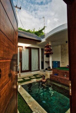 Deluxe Double Room, Balcony, Pool View - canang gardens (Ubud)