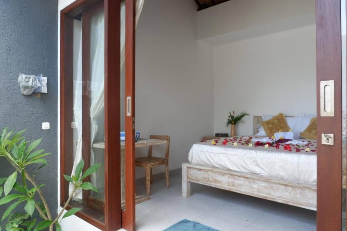 Deluxe Double Room, Balcony, Pool View | Desk, laptop workspace, free WiFi