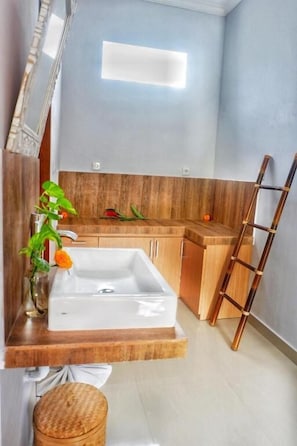 Superior Double Room, Balcony, Garden View | Interior