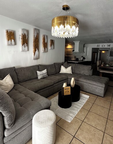 4 bedroom+3.5 baths Near LSU & I-12