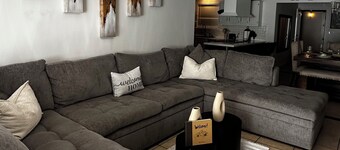 4 bedroom+3.5 baths Near LSU & I-12