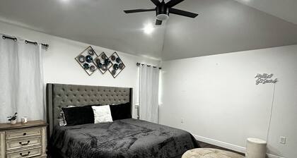 4 bedroom+3.5 baths Near LSU & I-12