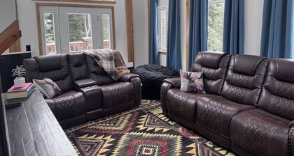 Hilltop Hideaway~ Seclusion in the Last Frontier