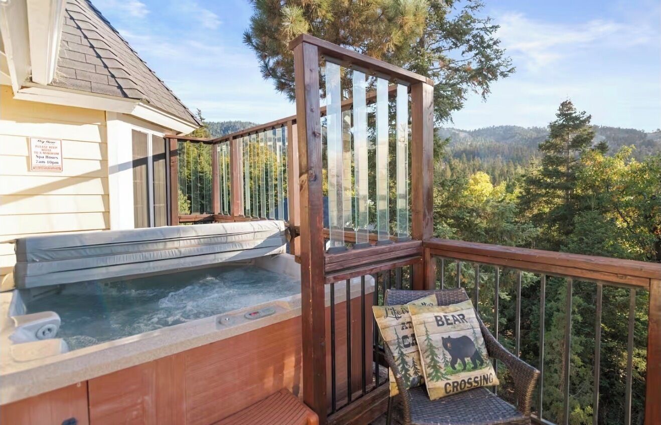 Bañera de hidromasaje al aire libre