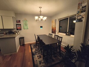 Unclassified image, 4 of 6, button - 1 Bedroom stylish Condo in Beaverton with Retro games and room to entertain (Beaverton)
