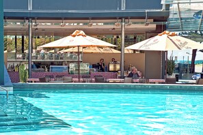 Unclassified image, 3 of 27, button