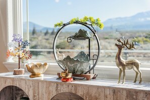 Unclassified image, 3 of 41, button