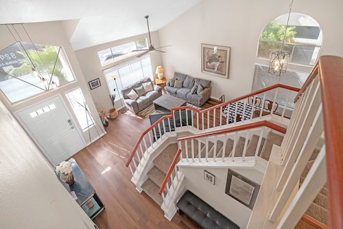 Perfect 4-bedroom house with AC in delightful North Las Vegas