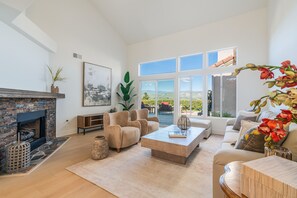 Unclassified image, 3 of 60, button - Coastal Camarillo Retreat Executive Extended Stay (Camarillo)