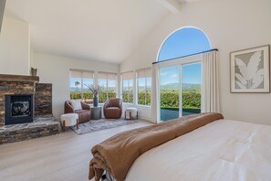 4 bedrooms, Internet, bed sheets - Coastal Camarillo Retreat Executive Extended Stay (Camarillo)