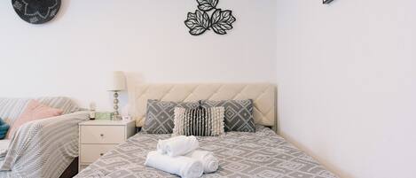 アイロン / アイロン台、WiFi、ベッドシーツ