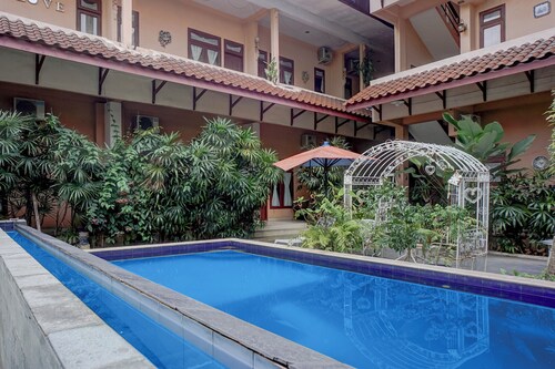 Collection O near University of Sumatera Utara  formerly Huber Apartment