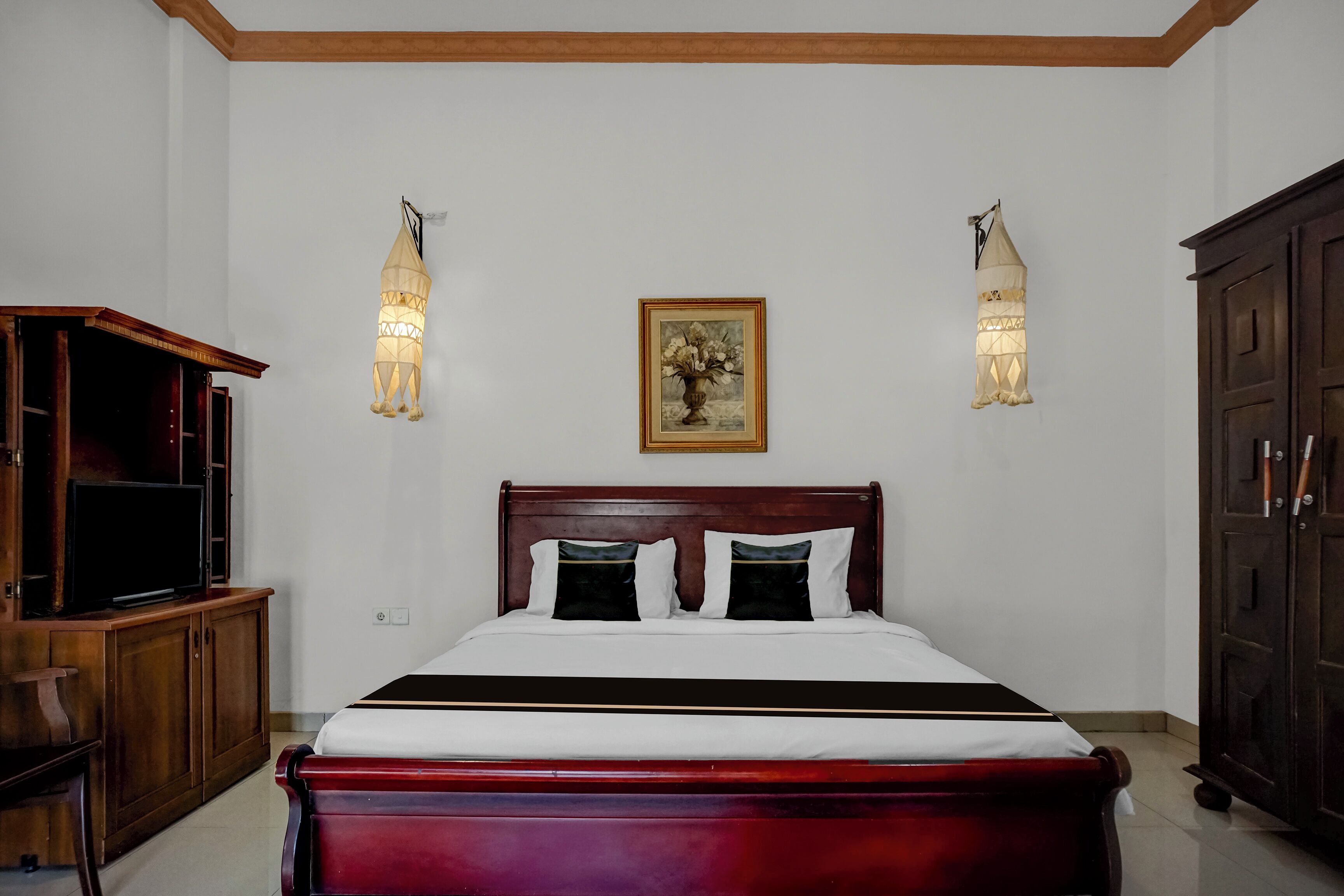 Free WiFi, bed sheets