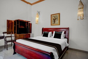 Deluxe Double Room - Collection O near University of Sumatera Utara  formerly Huber Apartment (Medan)