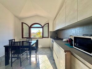 Private kitchen - "Paradise Sea Breeze Villa" (Tortolì)
