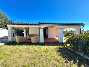 Terrace/patio - "Paradise Sea Breeze Villa" (Tortolì)
