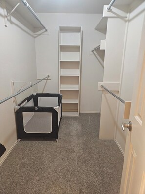 Unclassified image, 4 of 18, button - Heated pool, Hot tub, Putting Green, Outdoor furniture (Wolfforth)