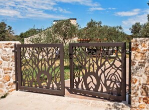 House (One Bedroom Holiday Home with Hot Tub) | Exterior - Capesanta (Preko)