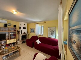 Apartment (Three Bedroom Apartment with Terrace) | Living room