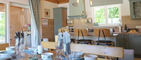 House (Three bedroom Vila with pool) | Dining room