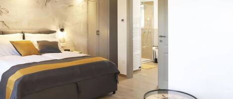 House (Three bedroom Vila with pool)