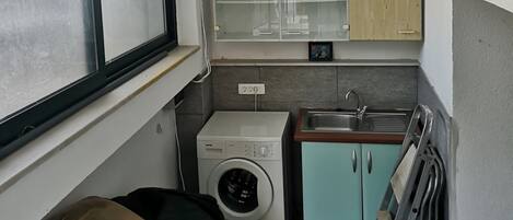 Appartement (One bedroom apartment (Mali)) | Salle de bain | Serviettes fournies