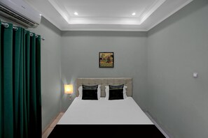 Standard Double Room | Free WiFi, bed sheets
