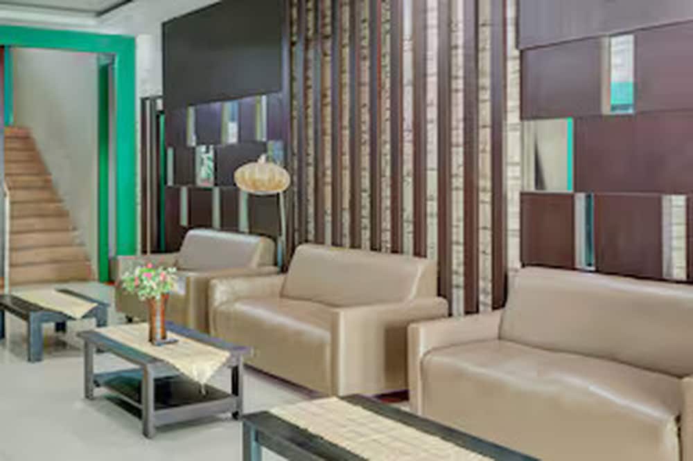 Hotel O near Museum Lambung Mangkurat