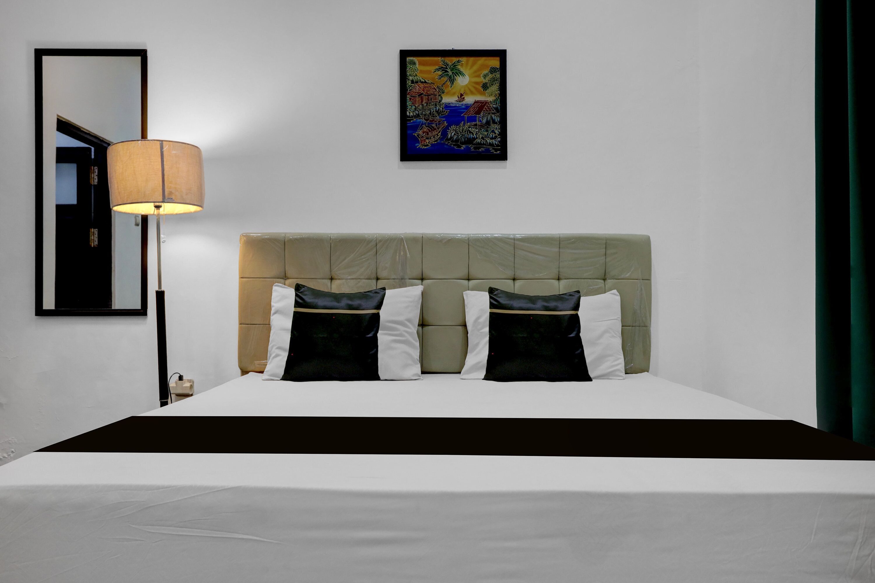 Free WiFi, bed sheets