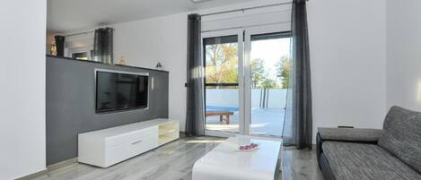 Talo (Two bedroom Villa with pool) | Olohuone