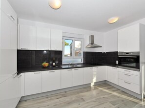 House (Two bedroom Villa with pool) | Private kitchen - Adriatic Villa Privlaka With Pool (Privlaka)