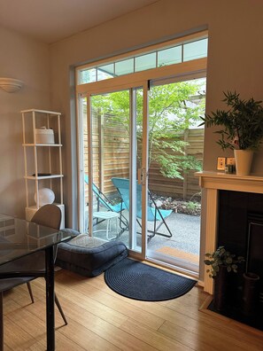 Living area - Spacious Ground Floor Apt w Private Patio, Capitol Hill (Seattle)