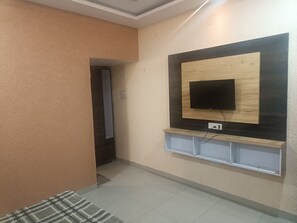 Deluxe-Zimmer | Zustellbetten, kostenloses WLAN, Bettwäsche