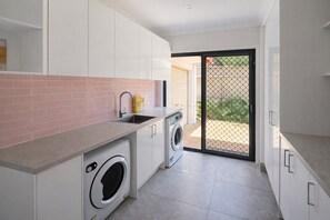 Nicht klassifiziertes Bild, 2 von 14, Schaltfläche