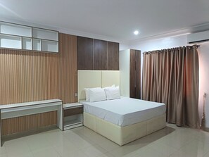 Iron/ironing board, free WiFi - Kbazzapartments (Ibadan)