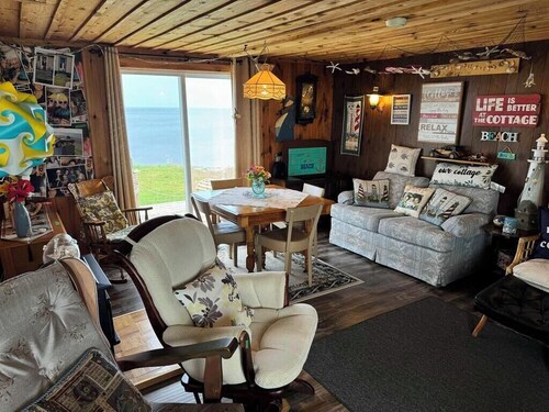 Stunning Beachfront WEEKLY Rental, On N.S. Dazzling Sunset Trail, North Shore!