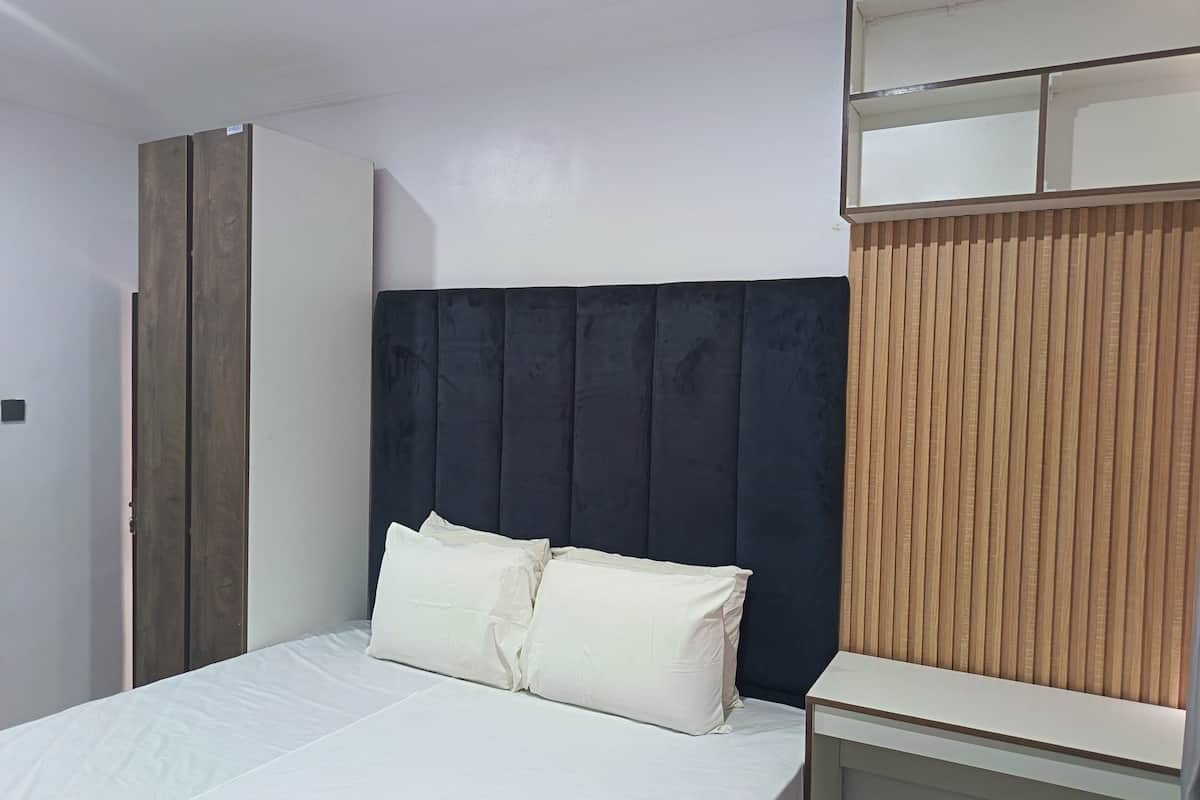 Comfort Apartment | Iron/ironing board, free WiFi