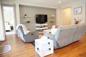 Unclassified image, 3 of 16, button