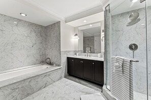 Shower, hair dryer - Residence 206 at The Grand (Wildwood)