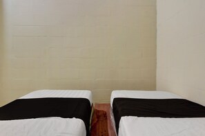 Habitación Deluxe con 2 camas individuales | Wifi gratis y ropa de cama