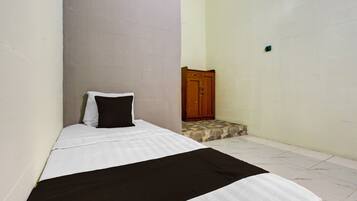 Free WiFi, bed sheets