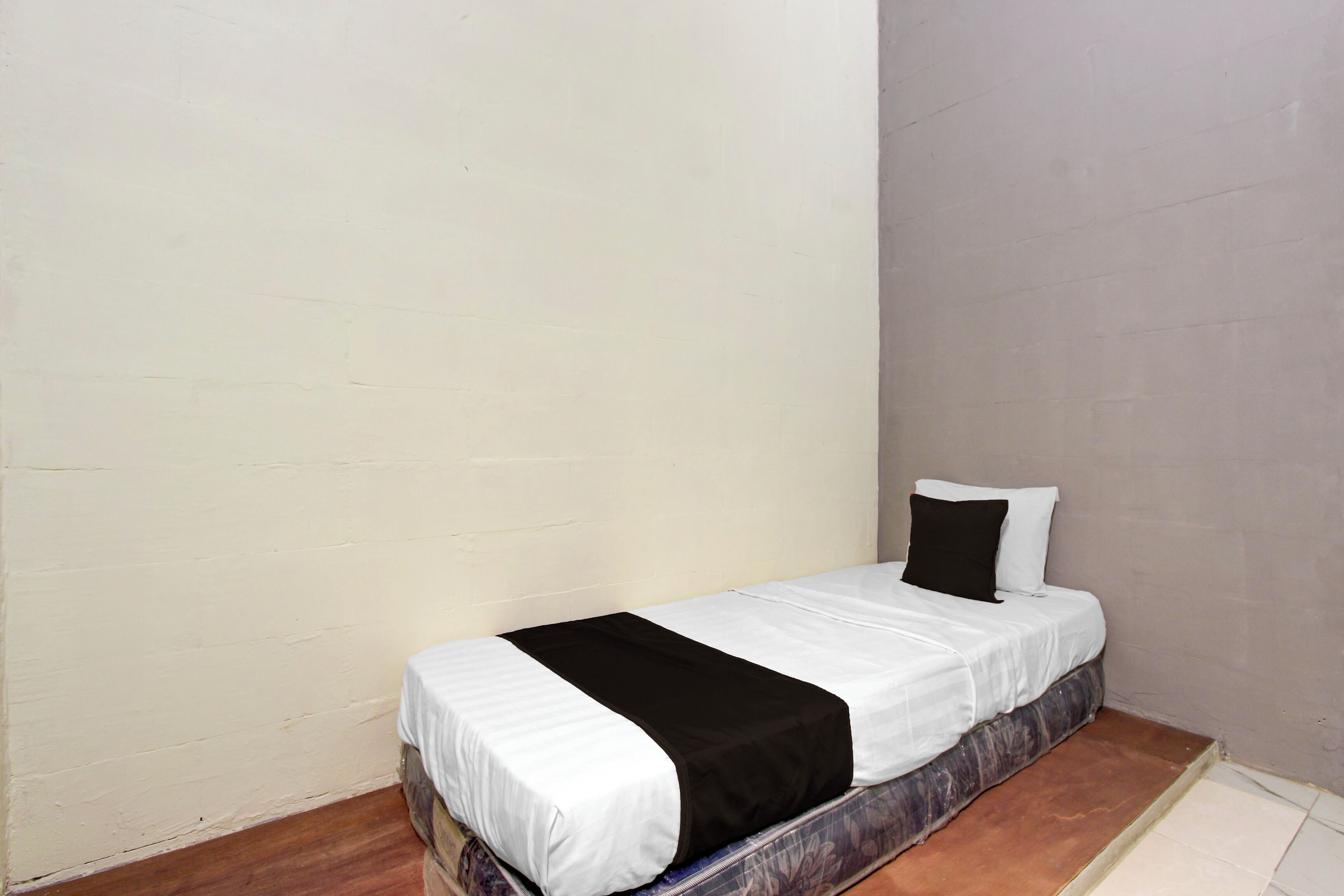 Deluxe Twin Room | WiFi (free), bed sheets