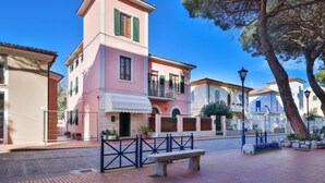 Unclassified image, 3 of 16, button - RESIDENZA COLOMBI - TORRETTA (Campo nell'Elba)