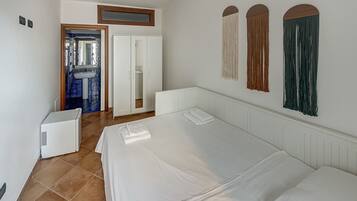3 bedrooms, WiFi