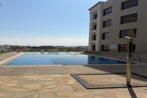 室內游泳池和室外游泳池