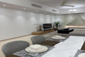 Dining - Apartment in Al Muzn Residence Air Port (Seeb)
