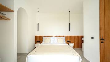 In-room safe, blackout curtains, free WiFi, bed sheets